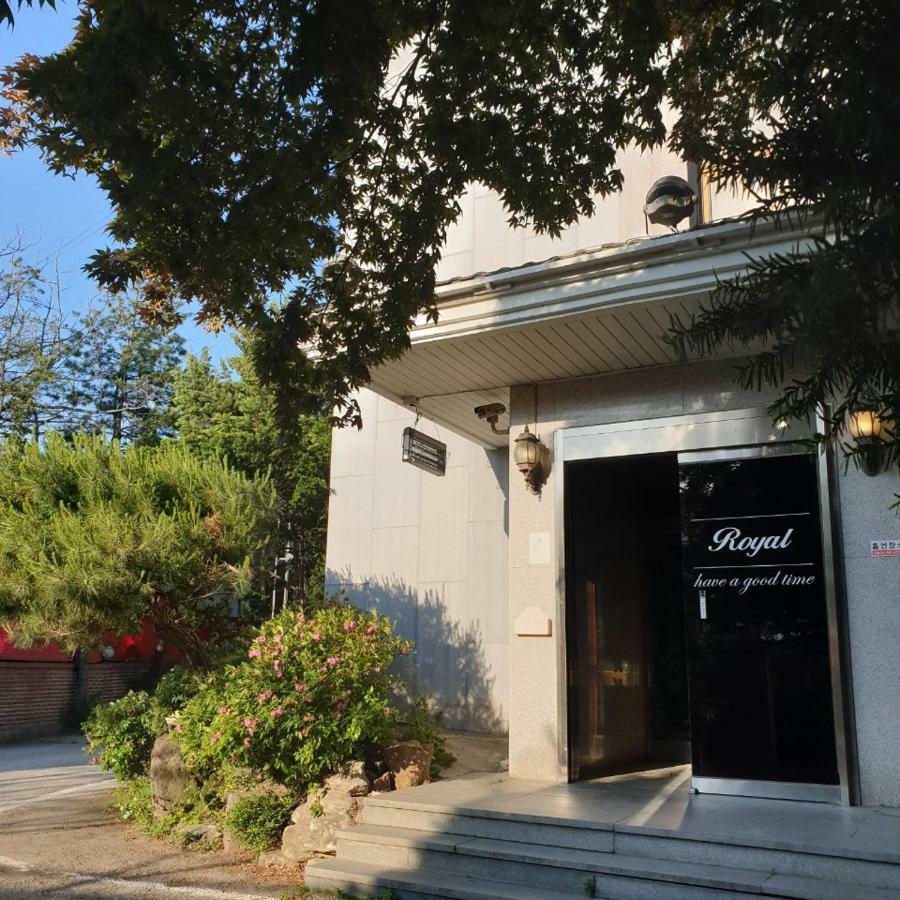 Pocheon Royal Hotel Eksteriør billede