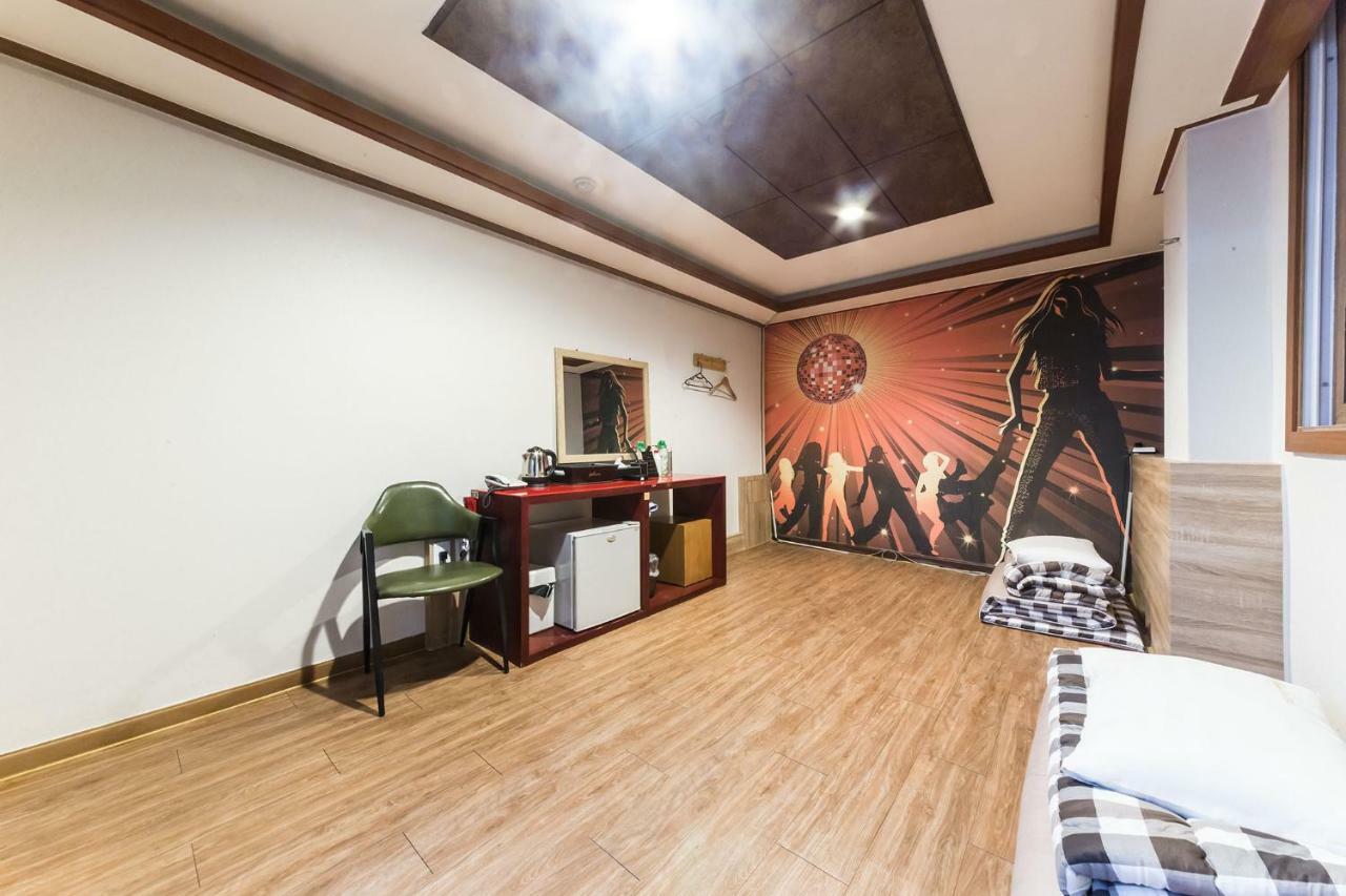 Pocheon Royal Hotel Eksteriør billede