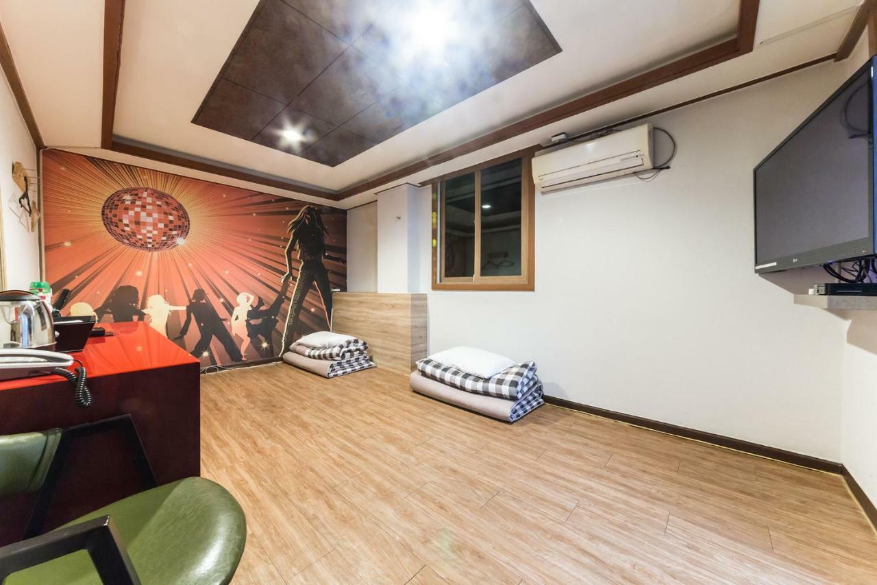 Pocheon Royal Hotel Eksteriør billede