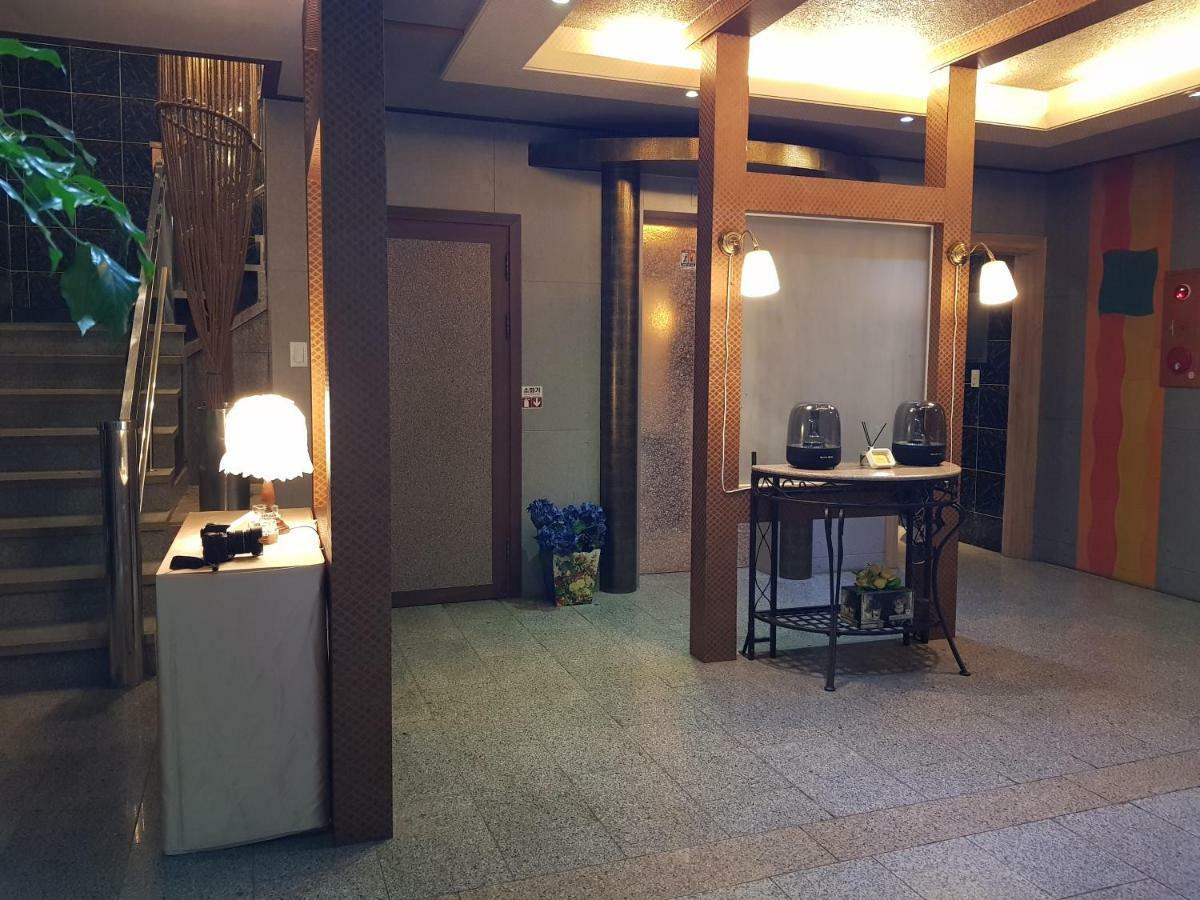 Pocheon Royal Hotel Eksteriør billede